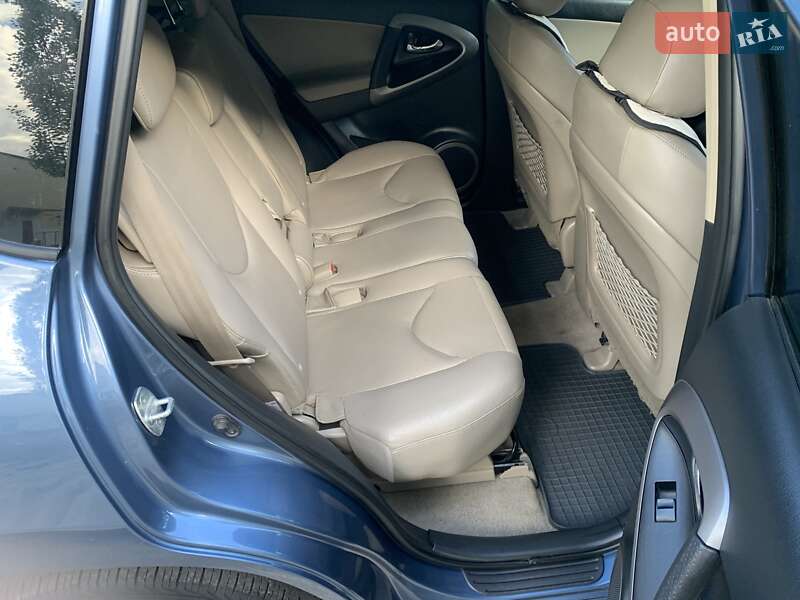 Позашляховик / Кросовер Toyota RAV4 2008 в Києві