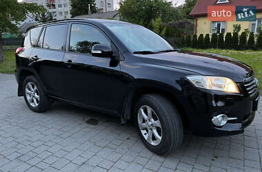 Позашляховик / Кросовер Toyota RAV4 2010 в 
