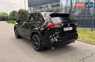 Внедорожник / Кроссовер Toyota RAV4 2020 в 