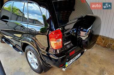 Внедорожник / Кроссовер Toyota RAV4 2002 в 