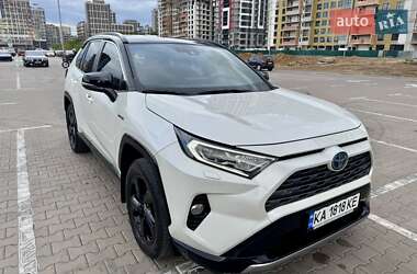 Внедорожник / Кроссовер Toyota RAV4 2020 в Киеве