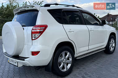 Позашляховик / Кросовер Toyota RAV4 2011 в 