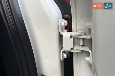 Позашляховик / Кросовер Toyota RAV4 2011 в 