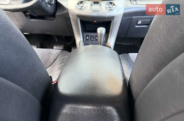 Позашляховик / Кросовер Toyota RAV4 2011 в 