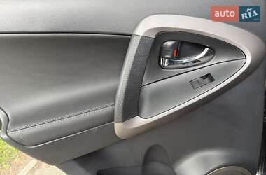 Позашляховик / Кросовер Toyota RAV4 2009 в 