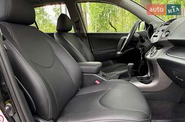 Позашляховик / Кросовер Toyota RAV4 2009 в 