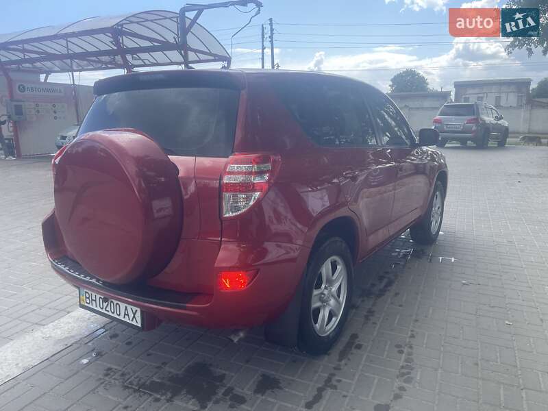 Позашляховик / Кросовер Toyota RAV4 2012 в Прилуках