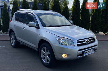 Внедорожник / Кроссовер Toyota RAV4 2008 в 