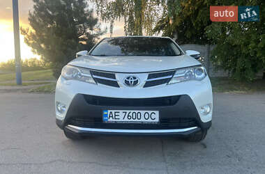 Внедорожник / Кроссовер Toyota RAV4 2013 в 