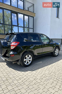 Внедорожник / Кроссовер Toyota RAV4 2011 в Ровно