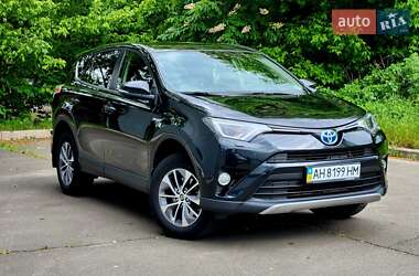 Внедорожник / Кроссовер Toyota RAV4 2017 в Черкассах
