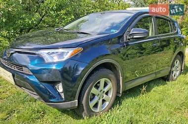 Внедорожник / Кроссовер Toyota RAV4 2018 в Полтаве