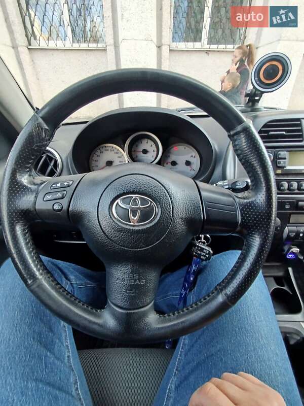 Внедорожник / Кроссовер Toyota RAV4 2003 в Киеве фото 9 Внедорожник / Кроссовер Toyota RAV4 2003 в Киеве