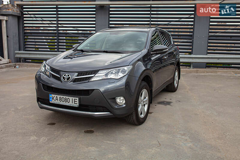 Внедорожник / Кроссовер Toyota RAV4 2013 в Киеве