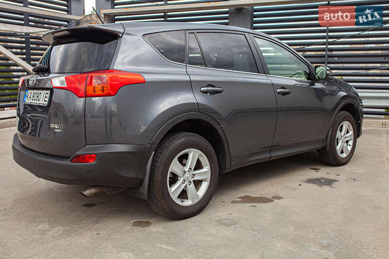 Внедорожник / Кроссовер Toyota RAV4 2013 в Киеве