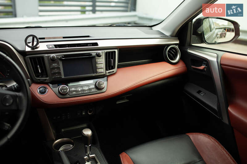 Внедорожник / Кроссовер Toyota RAV4 2013 в Киеве