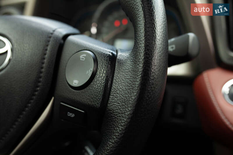 Внедорожник / Кроссовер Toyota RAV4 2013 в Киеве