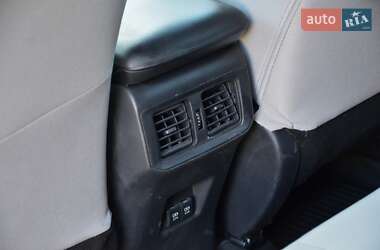 Внедорожник / Кроссовер Toyota RAV4 2020 в 