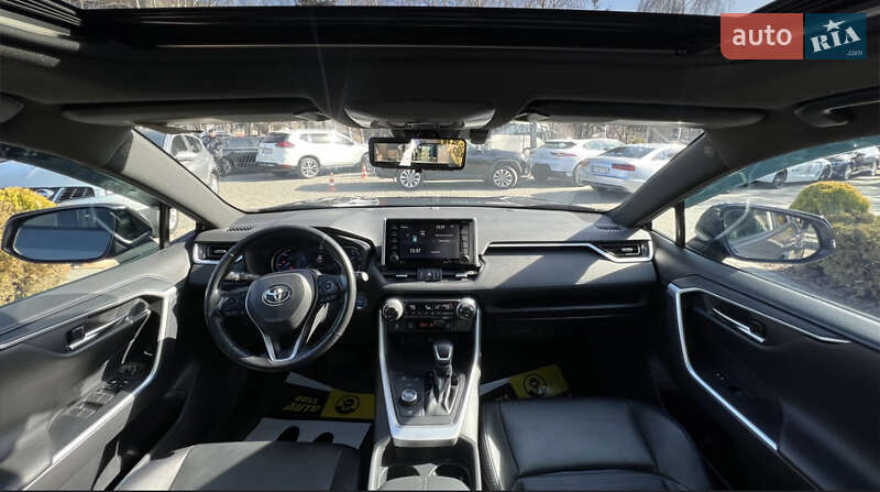 Внедорожник / Кроссовер Toyota RAV4 2019 в Львове