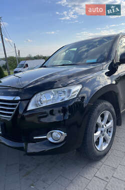 Внедорожник / Кроссовер Toyota RAV4 2010 в Львове