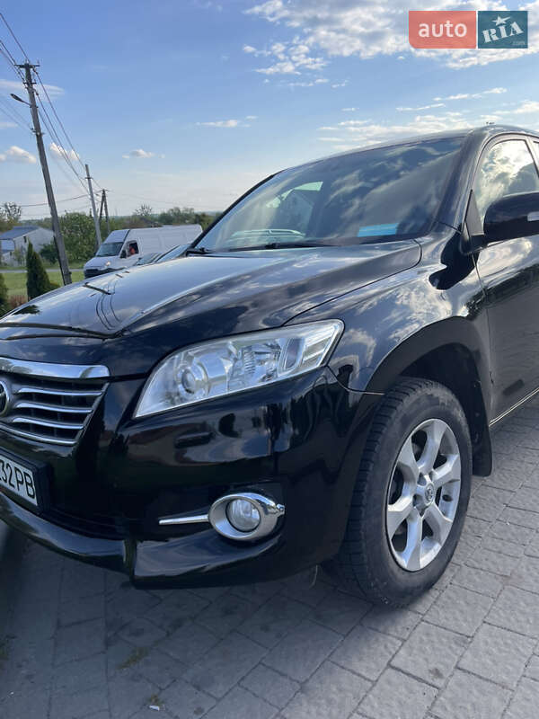 Toyota RAV4 2010