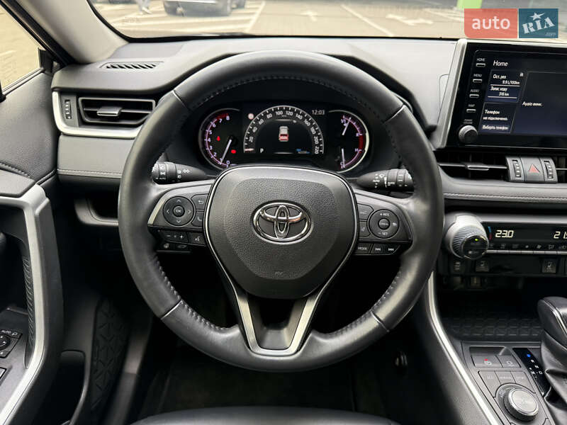 Позашляховик / Кросовер Toyota RAV4 2020 в Києві