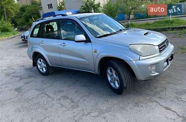 Позашляховик / Кросовер Toyota RAV4 2002 в Луцьку