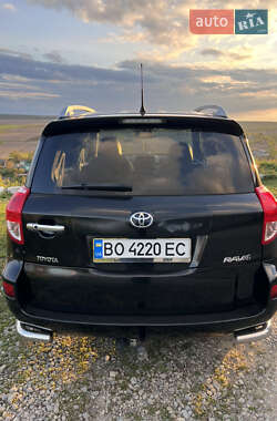 Позашляховик / Кросовер Toyota RAV4 2006 в 