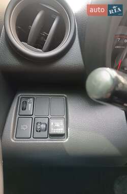 Внедорожник / Кроссовер Toyota RAV4 2006 в 
