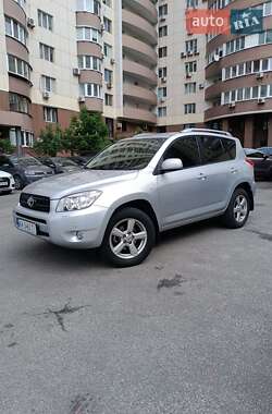 Позашляховик / Кросовер Toyota RAV4 2006 в Києві