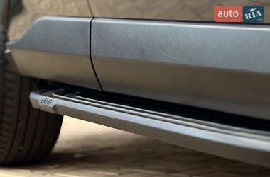 Позашляховик / Кросовер Toyota RAV4 2021 в 