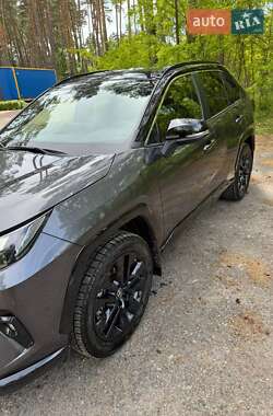 Внедорожник / Кроссовер Toyota RAV4 2024 в 