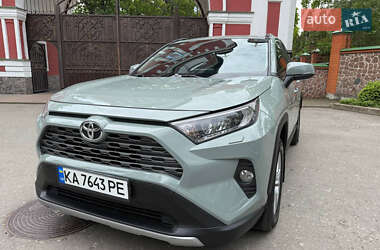 Позашляховик / Кросовер Toyota RAV4 2019 в Києві