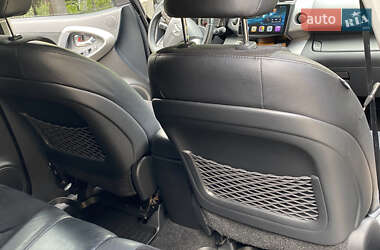 Внедорожник / Кроссовер Toyota RAV4 2011 в 