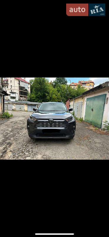 Toyota RAV4 2021