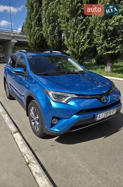 Внедорожник / Кроссовер Toyota RAV4 2017 в Киеве
