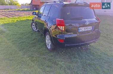 Внедорожник / Кроссовер Toyota RAV4 2006 в 