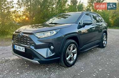 Позашляховик / Кросовер Toyota RAV4 2020 в Кривому Розі