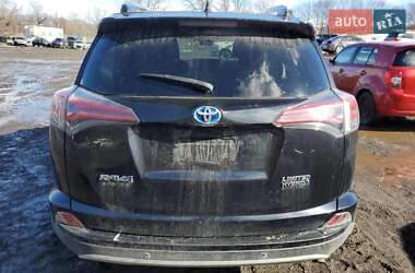 Внедорожник / Кроссовер Toyota RAV4 2015 в 
