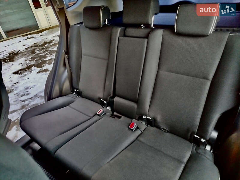 Позашляховик / Кросовер Toyota RAV4 2017 в Києві