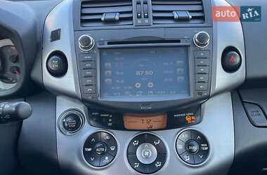 Позашляховик / Кросовер Toyota RAV4 2008 в 
