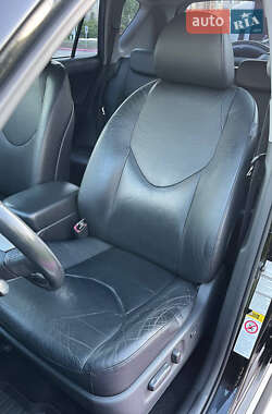 Позашляховик / Кросовер Toyota RAV4 2008 в 