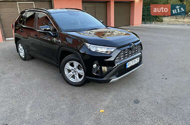 Внедорожник / Кроссовер Toyota RAV4 2021 в Харькове
