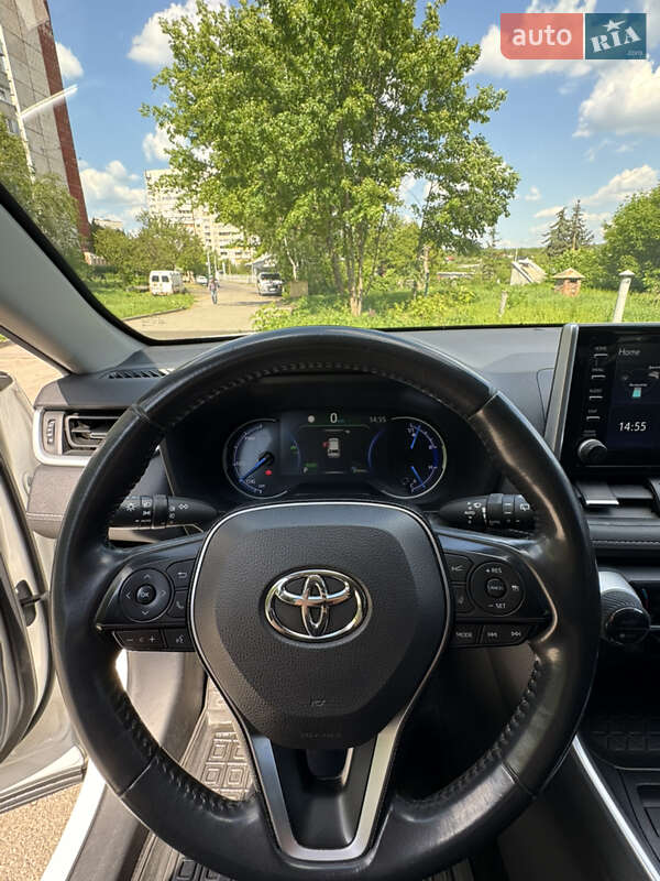 Внедорожник / Кроссовер Toyota RAV4 2019 в Харькове