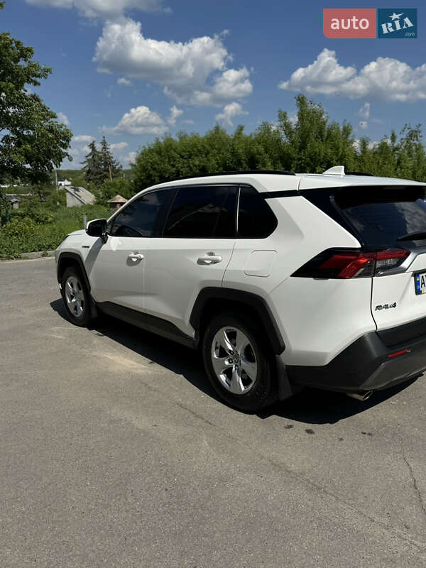 Внедорожник / Кроссовер Toyota RAV4 2019 в Харькове