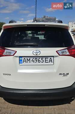 Внедорожник / Кроссовер Toyota RAV4 2013 в 