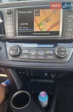 Внедорожник / Кроссовер Toyota RAV4 2013 в 