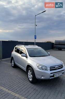 Позашляховик / Кросовер Toyota RAV4 2008 в 