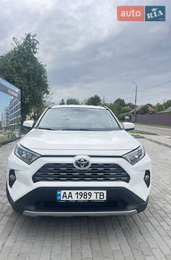 Позашляховик / Кросовер Toyota RAV4 2019 в Ірпені