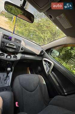 Внедорожник / Кроссовер Toyota RAV4 2006 в 